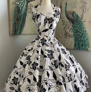 Vivien of Holloway rockabilly pinup retro dress